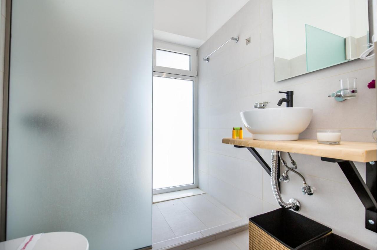 Avgoustidis Apartments ลิเมนาเรีย ภายนอก รูปภาพ