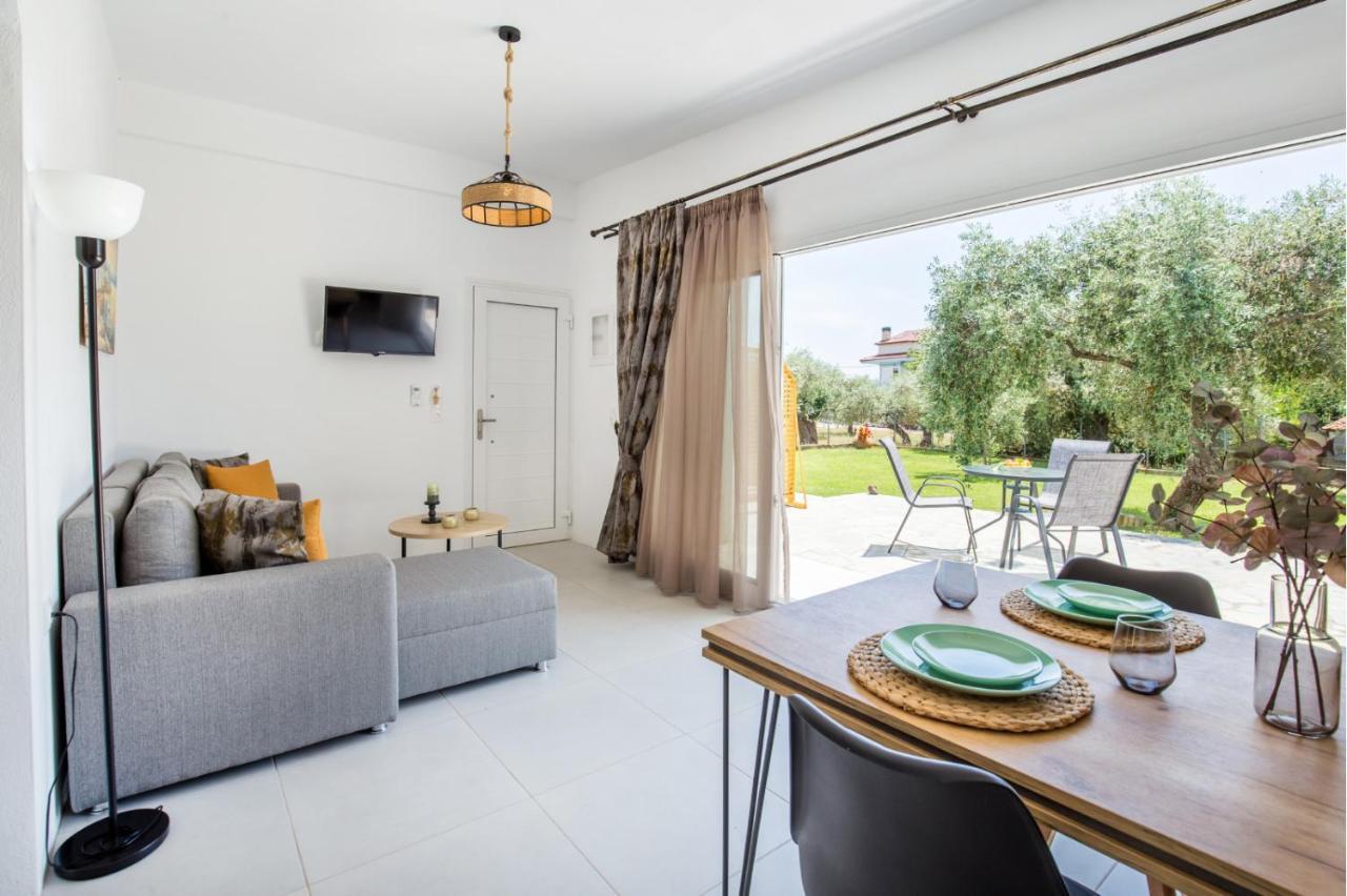 Avgoustidis Apartments ลิเมนาเรีย ภายนอก รูปภาพ